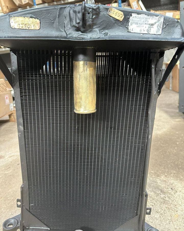 radiateur voiture ancienne Alvis 12/60 de 1931 après réparation par Rennes Radiateurs
